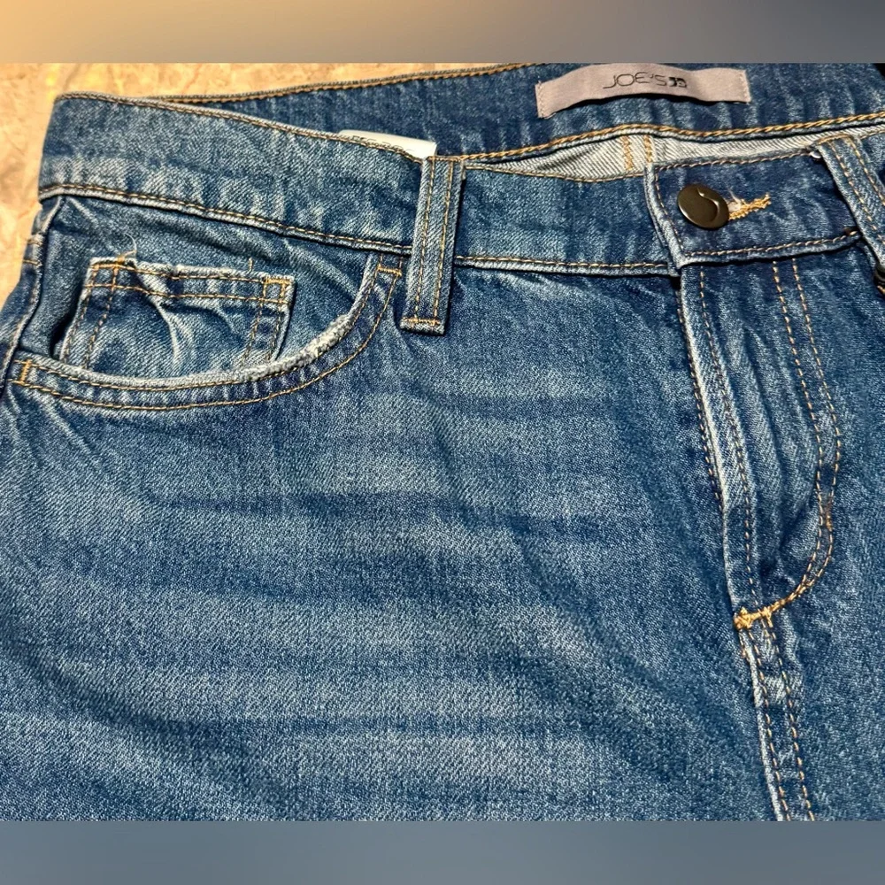 Joe's Jeans Women’s Blue Low Rise Flare & Wide Leg Denim
Sz 28. NWT - Picture 7 of 15